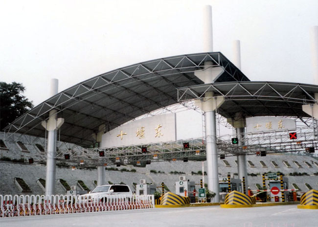 赣州收费站螺栓球网架工程